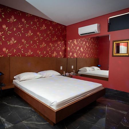 Tantra Motel Толедо Экстерьер фото